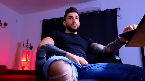 MightyAaron online show from January 2026 03:31:02 AM