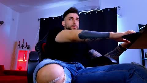 MightyAaron online show from February 2026 07:32:02 AM