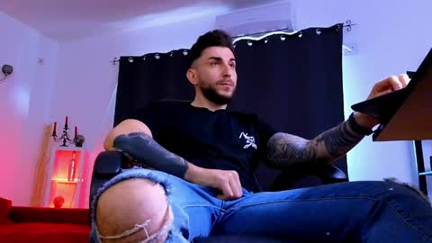 MightyAaron online show from April 2026 06:19:01 AM