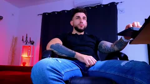MightyAaron online show from July 2026 05:19:02 PM