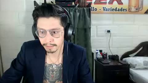 Snapshot of miguel__98 chatting on June 2026 11:36:02 AM Miguel Independent Model online show from June 2026 11:36:02 AM