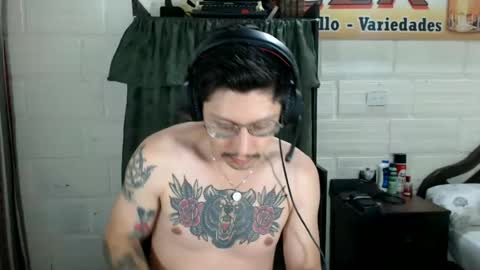 Snapshot of miguel__98 chatting on June 2026 11:36:01 AM Miguel Independent Model online show from June 2026 11:36:01 AM