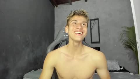 Miguel Hernandez online show from December 2024 07:05:01 PM