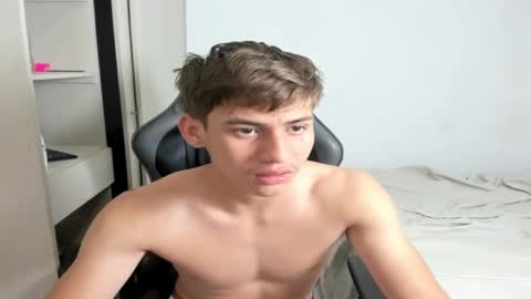 Miguel Hernandez online show from October 2025 04:48:02 PM