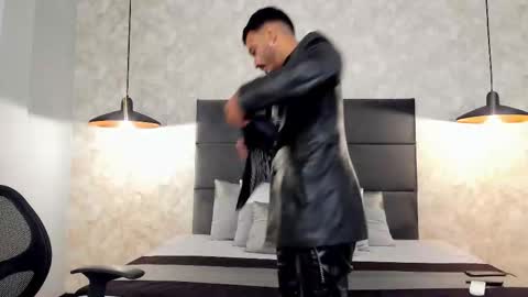 miguelsanfrancisco online show from November 2025 03:23:01 PM