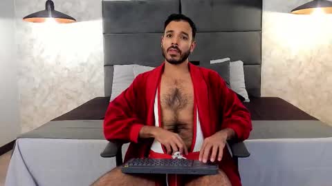 miguelsanfrancisco online show from November 2025 06:01:01 PM