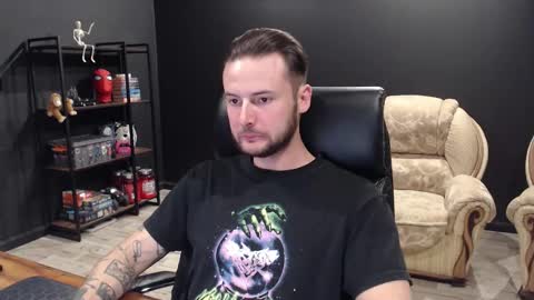 Misha Winchester online show from October 2025 05:57:02 PM