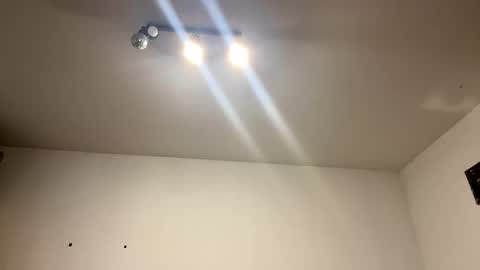 Snapshot of mihc1117 chatting on October 2025 09:10:01 AM CoolFlow online show from October 2025 09:10:01 AM