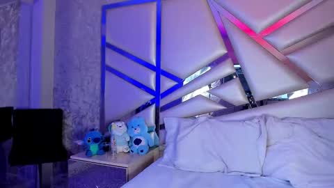 MIA 3 online show from October 2025 03:30:01 AM