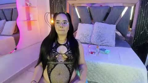 Snapshot of miia_deluxe_ chatting on June 2026 02:13:02 AM miia_deluxe_ online show from June 2026 02:13:02 AM