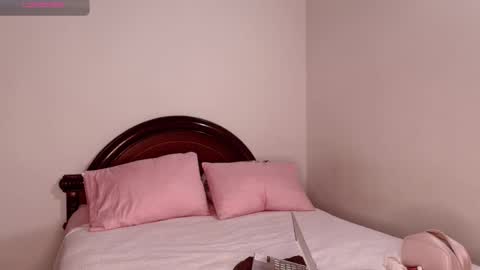 Snapshot of miia_monroy chatting on March 2026 10:04:01 PM miia_monroy online show from March 2026 10:04:01 PM