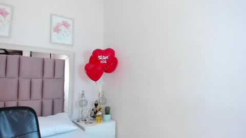 Mia  online show from February 2025 09:10:01 PM