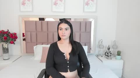 Mia  online show from February 2025 03:37:02 PM