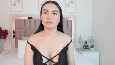 Mia  online show from March 2025 11:18:02 AM