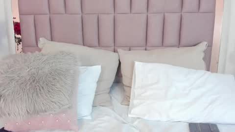 Mia  online show from March 2025 10:02:02 PM