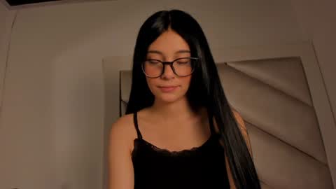 Snapshot of miia_spencer chatting on July 2026 01:39:02 PM Mia online show from July 2026 01:39:02 PM