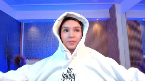 Miia 3 online show from January 2025 02:58:02 PM