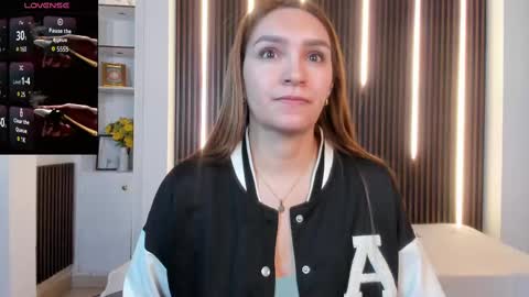 Miia 3 online show from September 2025 12:51:02 PM