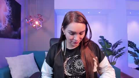 Miia 3 online show from October 2025 11:55:01 AM