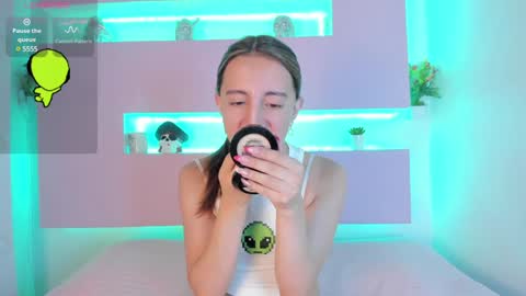 MIIA     online show from February 2025 11:45:02 AM