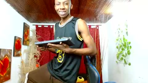 milo online show from March 2026 08:56:02 PM