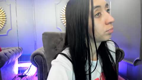 Snapshot of miilu__1 chatting on February 2025 09:19:01 AM miilu online show from February 2025 09:19:01 AM