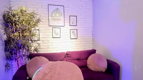 Snapshot of miilu__1 chatting on February 2025 03:34:02 AM miilu online show from February 2025 03:34:02 AM