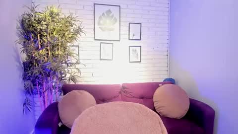 Snapshot of miilu__1 chatting on February 2025 03:24:01 AM miilu online show from February 2025 03:24:01 AM