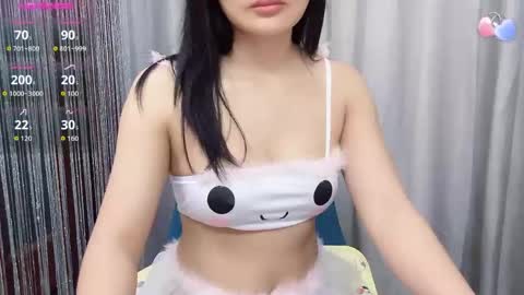 Snapshot of miixuuee chatting on May 2026 01:35:02 AM Ema online show from May 2026 01:35:02 AM