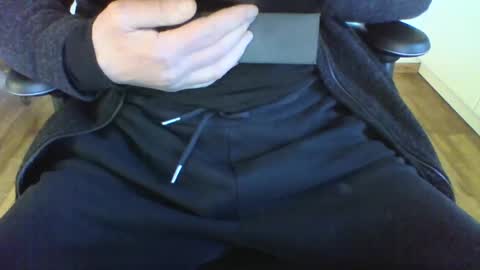 mik online show from January 2025 10:52:02 AM