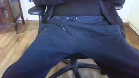 mik online show from February 2025 02:59:02 PM