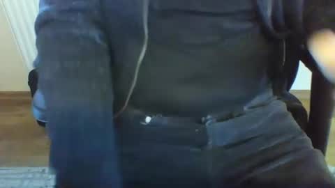 mik online show from February 2025 11:52:01 AM