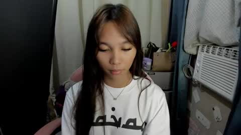 Snapshot of mika_cora chatting on March 2026 02:35:02 PM MIKA online show from March 2026 02:35:02 PM