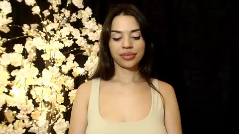 Mika online show from December 2024 08:39:02 PM