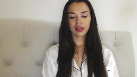 Mika online show from September 2025 07:46:02 PM