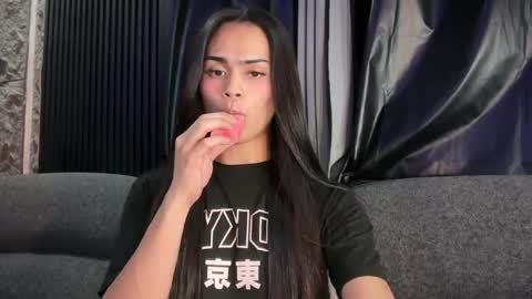 Snapshot of mika_pedersen chatting on June 2026 05:17:02 PM mika_pedersen online show from June 2026 05:17:02 PM