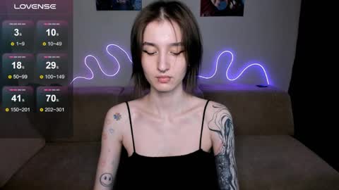 Snapshot of mika_reid chatting on May 2026 09:04:01 AM Mika online show from May 2026 09:04:01 AM