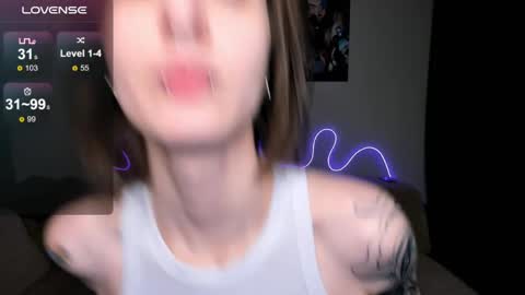 Snapshot of mika_reid chatting on May 2026 09:05:01 AM Mika online show from May 2026 09:05:01 AM