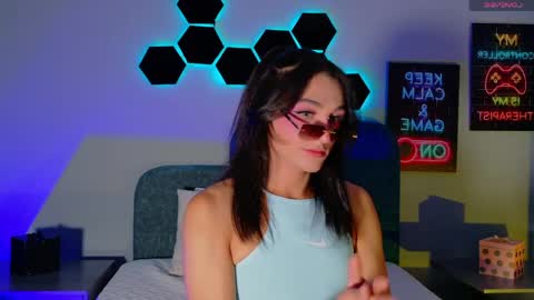 Snapshot of mika_velvet chatting on April 2026 09:06:02 PM mika_velvet online show from April 2026 09:06:02 PM