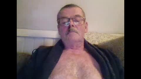 Snapshot of mikael42 chatting on February 2026 07:32:01 PM mikael42 online show from February 2026 07:32:01 PM