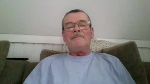 Snapshot of mikael42 chatting on February 2026 01:42:01 PM mikael42 online show from February 2026 01:42:01 PM