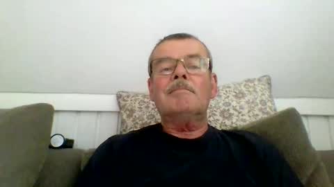 mikael42 online show from June 2026 01:26:01 PM