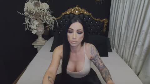 Snapshot of mikaelajensen chatting on February 2026 02:24:01 AM Mikaela online show from February 2026 02:24:01 AM