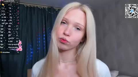 Angel girl online show from February 2026 06:20:01 PM