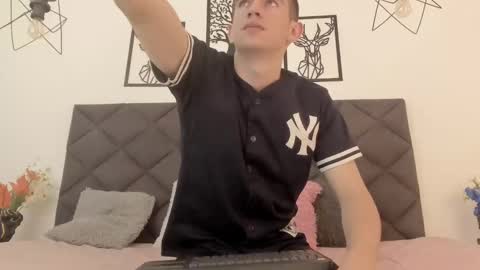 mikael online show from January 2025 04:36:01 AM