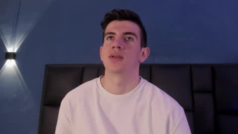 mikael online show from November 2025 05:40:01 AM