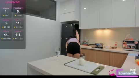 Miko now i live in Vietnam online show from January 2025 06:41:02 AM