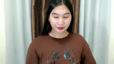 Kyla online show from November 2025 08:13:01 AM