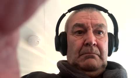 mike26051 online show from October 2025 02:54:01 PM