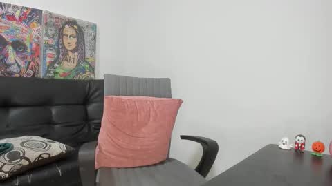 mike3xxx online show from November 2025 01:37:02 AM